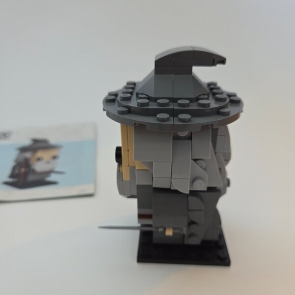 LEGO BrickHeadz Gandalf the Grey 40631 – Built - Picture 4 of 5